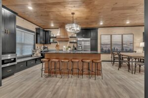 Fully-Equipped Kitchen With Bar Seating For Six