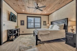 Bedroom 2 (Sleeps 2) with TV & Workstation